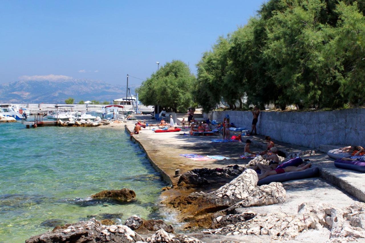 Apartments By The Sea Arbanija, Ciovo - 1085 Trogir Eksteriør bilde