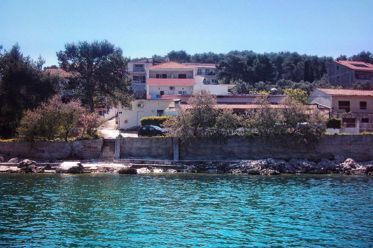 Apartments By The Sea Arbanija, Ciovo - 1085 Trogir Eksteriør bilde