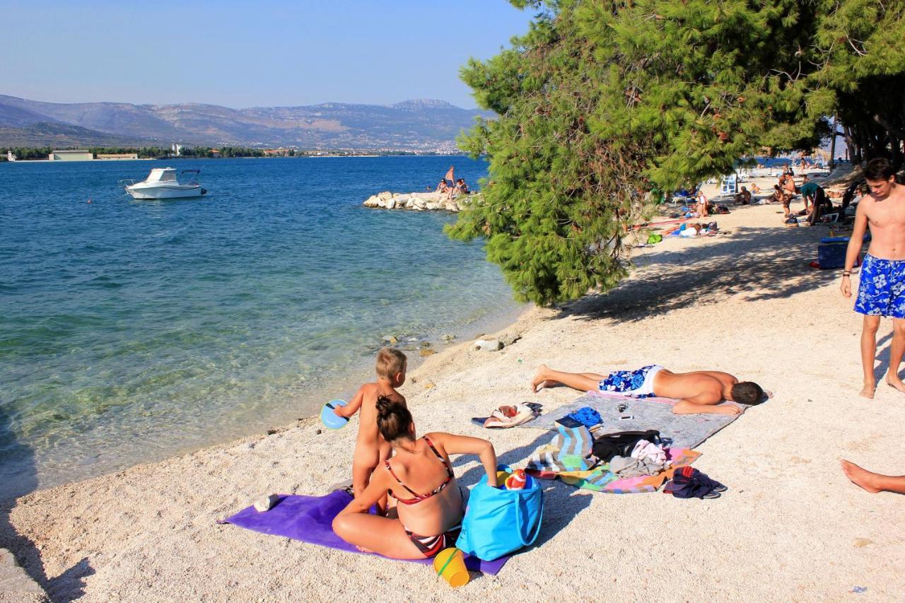 Apartments By The Sea Arbanija, Ciovo - 1085 Trogir Eksteriør bilde