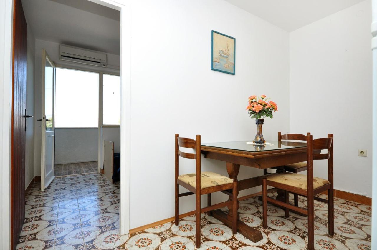 Apartments By The Sea Arbanija, Ciovo - 1085 Trogir Eksteriør bilde