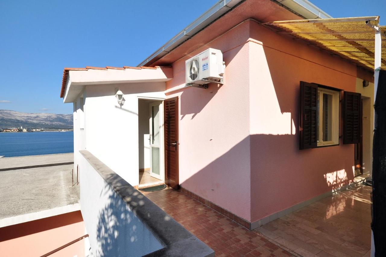Apartments By The Sea Arbanija, Ciovo - 1085 Trogir Eksteriør bilde