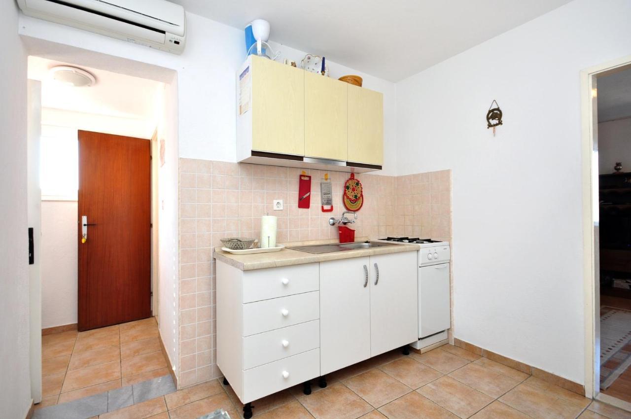 Apartments By The Sea Arbanija, Ciovo - 1085 Trogir Eksteriør bilde