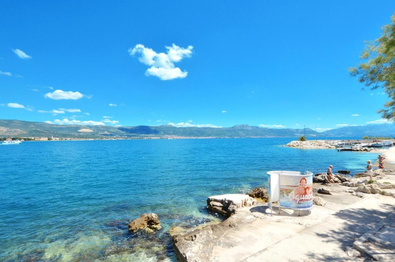 Apartments By The Sea Arbanija, Ciovo - 1085 Trogir Eksteriør bilde